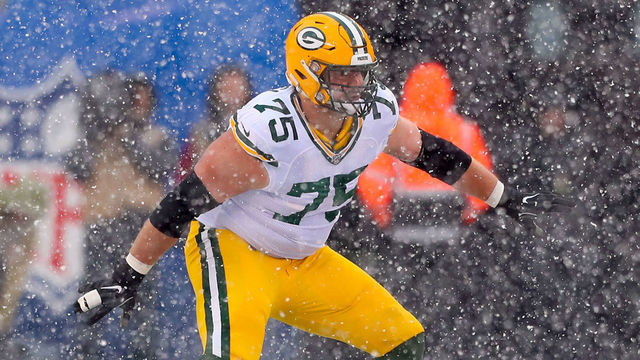 EAST RUTHERFORD, NJ - DECEMBER 01: Green Bay Packers offensive tackle Bryan Bulaga (75) during the National Football League game between the New York Giants and the Green Bay Packers on December 1, 2019 at MetLife Stadium in East Rutherford, NJ.