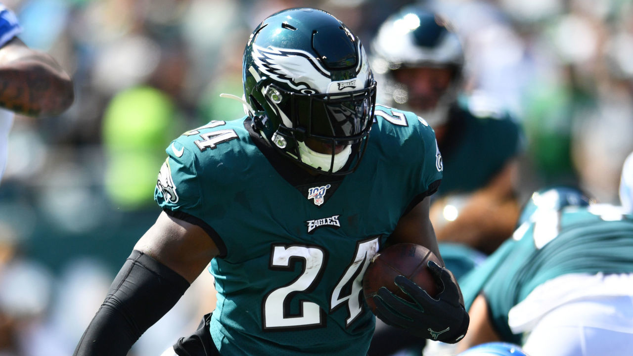 PHILADELPHIA, PA - SEPTEMBER 22: Philadelphia Eagles Running Back Jordan Howard (24) carries the ball for a touchdown in the first half during the game between the Detroit Lions and Philadelphia Eagles on September 22, 2019 at Lincoln Financial Field in Philadelphia, PA.