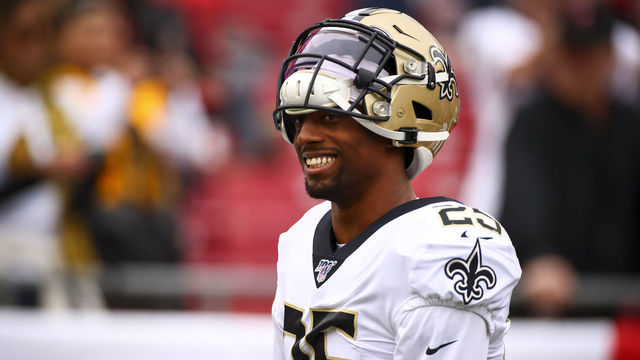 TAMPA, FLORIDA - NOVEMBER 17: Eli Apple #25 of the New Orleans Saints smiles before the game against the Tampa Bay Buccaneers on November 17, 2019 at Raymond James Stadium in Tampa, Florida.