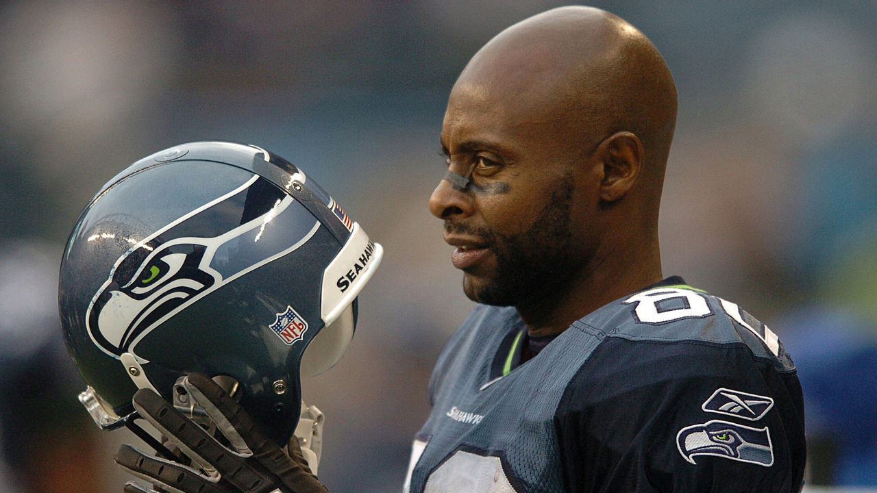 Emmitt Smith of the Dallas Cowboys celebrates holding up the Lombardi  News Photo - Getty Images