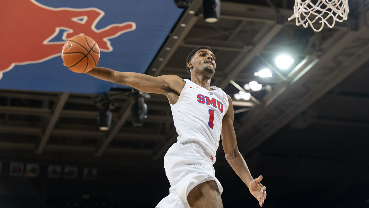 DALLAS, TX - FEBRUARY 01: SMU Mustangs forward Feron Hunt (#1) goes up for a dunk during the American Athletic Conference college basketball game between the SMU Mustangs and the Tulane Green Wave on February 01, 2020 at Moody Coliseum in Dallas, Texas.
