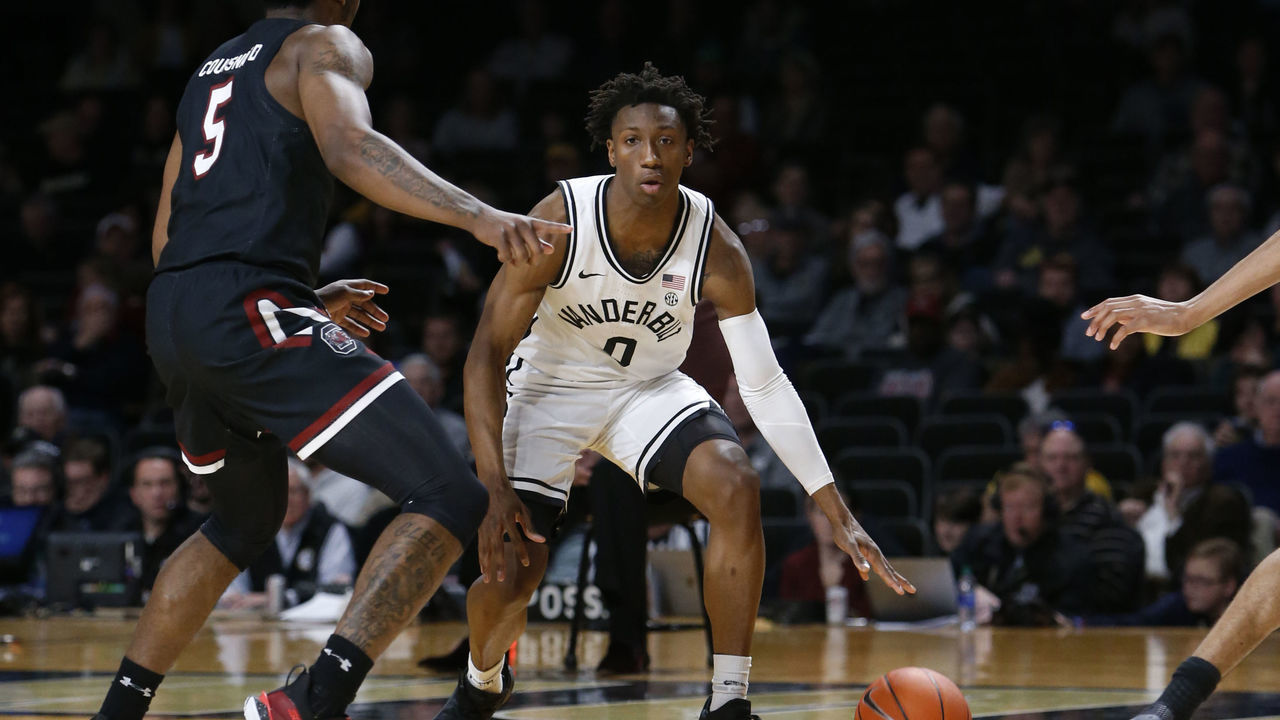 NASHVILLE, TN - MARCH 7: Vanderbilt Commodores guard Saben Lee (0) drives past South Carolina Gamecocks guard Jermaine Couisnard (5) during a game between the Vanderbilt Commodores and the South Carolina Gamecocks, March 7, 2020, at Memorial Gym in Nashville, Tennessee.