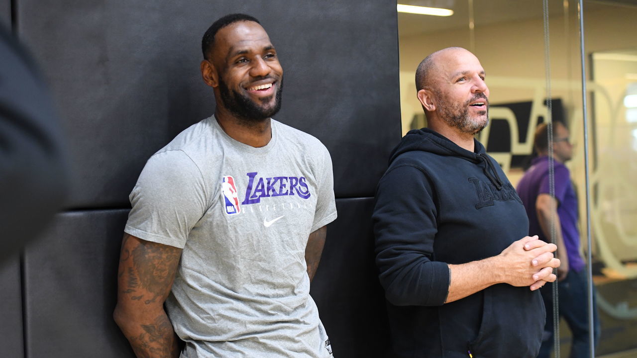 EL SEGUNDO, CA - DECEMBER 21: LeBron James #23 of the Los Angeles Lakers talks to Jason Kidd during all access practice on December 21, 2019 at UCLA Health Training Center in El Segundo, California. NOTE TO USER: User expressly acknowledges and agrees that, by downloading and/or using this Photograph, user is consenting to the terms and conditions of the Getty Images License Agreement. Mandatory Copyright Notice: Copyright 2019 NBAE