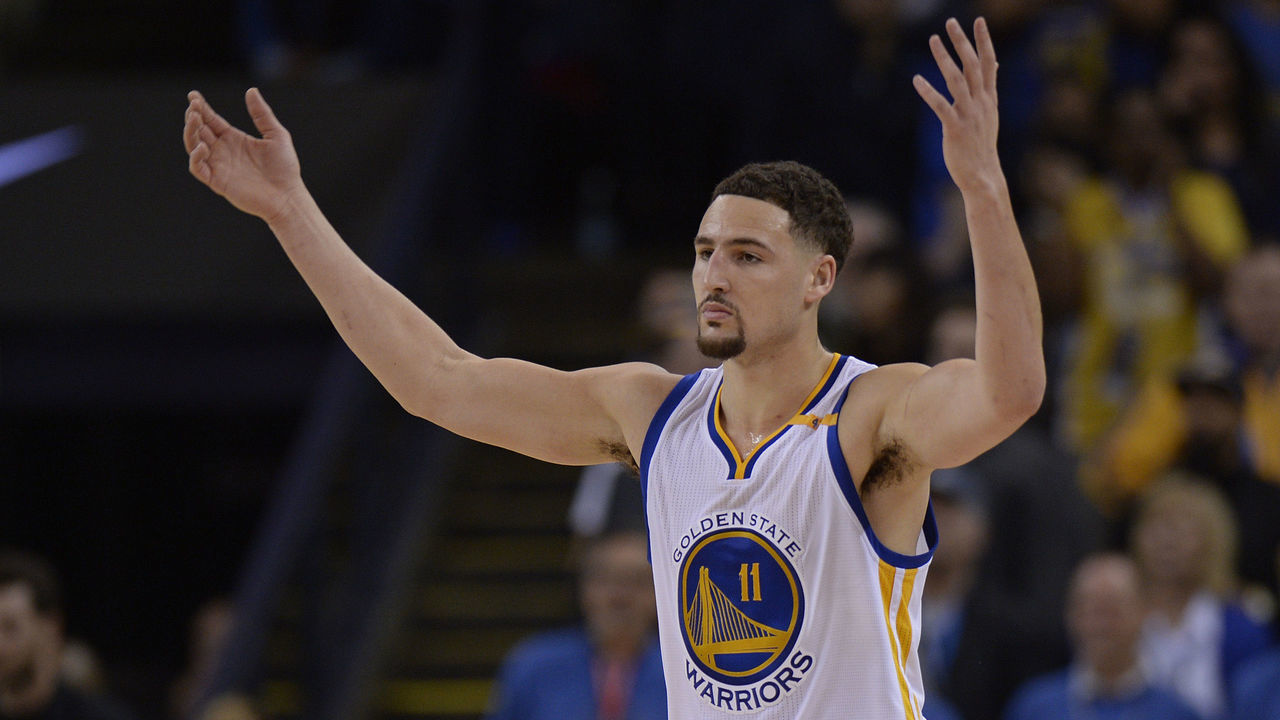 Golden State Warriors' Klay Thompson (11) gestures as the final seconds wind down while playing the Indiana Pacers during the second quarter of their NBA game at the Oracle Arena in Oakland, Calif. on Monday, Dec. 5, 2016. Thompson scored 40 points in the first half. (Jose Carlos Fajardo/Bay Area News Group)