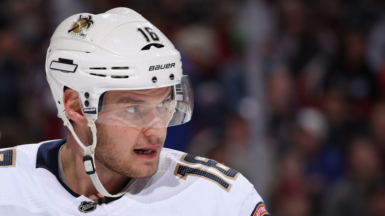 GLENDALE, ARIZONA - FEBRUARY 25: Aleksander Barkov #16 of the Florida Panthers during the NHL game against the Arizona Coyotes at Gila River Arena on February 25, 2020 in Glendale, Arizona. The Panthers defeated the Coyotes 2-1.