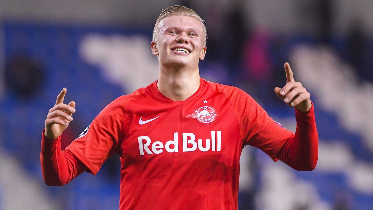 Salzburg's Erling Braut Haaland celebrates after winning the game between Belgian soccer team KRC Genk and Austrian club RB Salzburg, Wednesday 27 November 2019 in Genk, on the fifth day of the group stage of the UEFA Champions League, in the group E. BELGA PHOTO LAURIE DIEFFEMBACQ