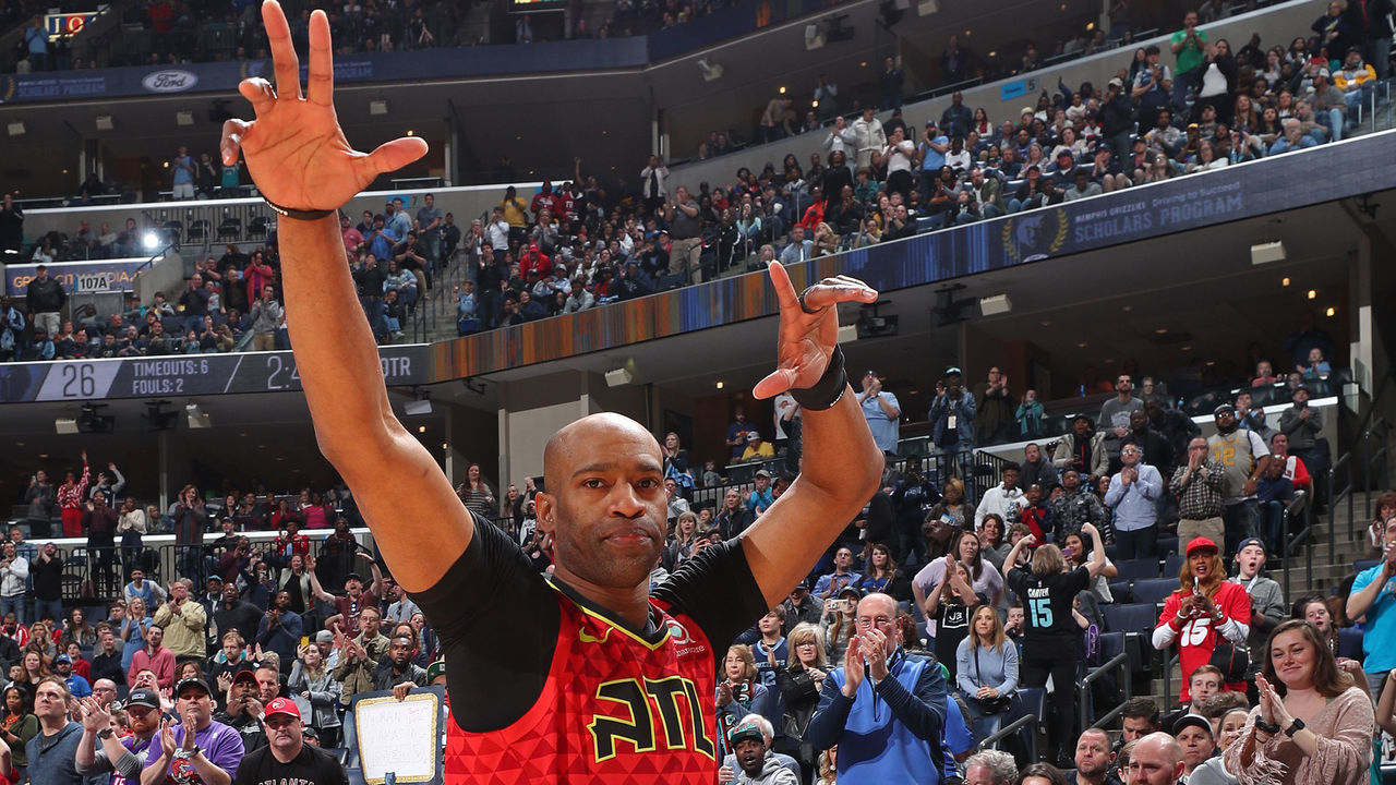 MEMPHIS, TN - MARCH 7: Vince Carter #15 of the Atlanta Hawks waves to the fans during the game against the Memphis Grizzlies on March 7, 2020 at FedExForum in Memphis, Tennessee. Mandatory Copyright Notice: Copyright 2020 NBAE