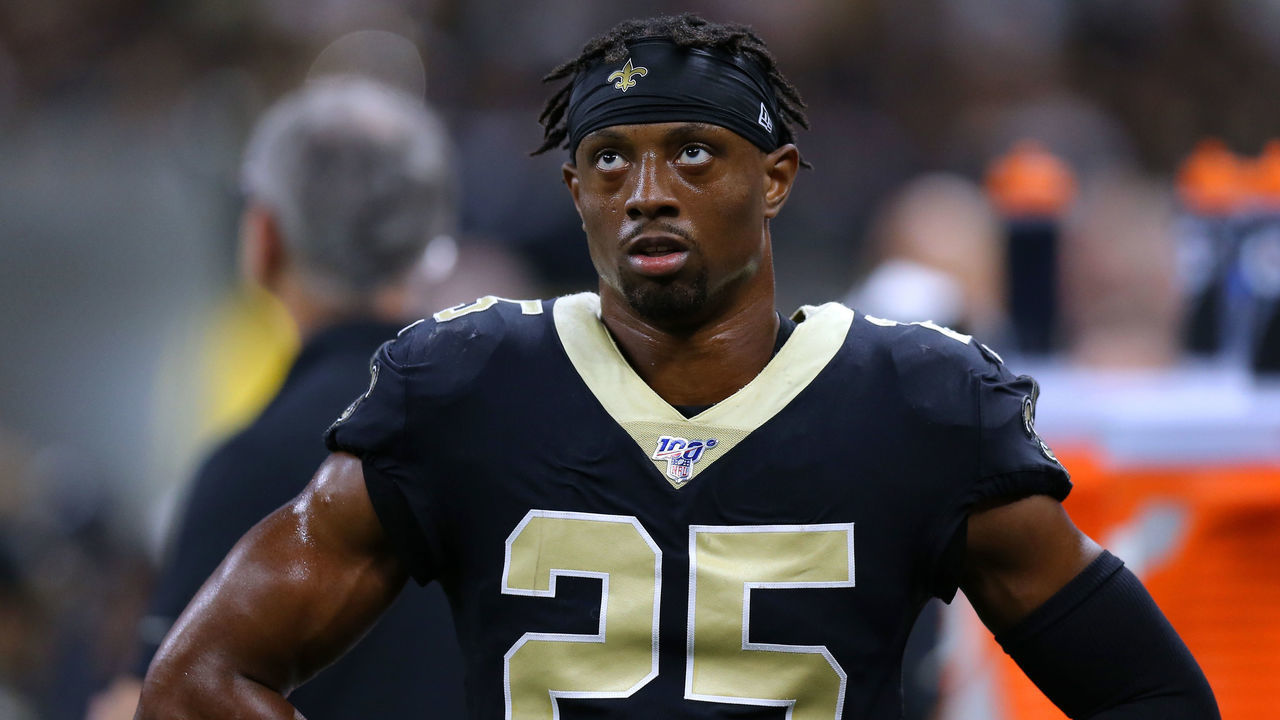 NEW ORLEANS, LOUISIANA - OCTOBER 27: Eli Apple #25 of the New Orleans Saints reacts during a game against the Arizona Cardinals at the Mercedes Benz Superdome on October 27, 2019 in New Orleans, Louisiana.
