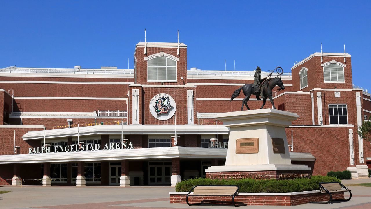 Ralph Engelstad sports arena University of North Dakota Grand Forks. (Photo by: Education Images/Universal Images Group via Getty Images)