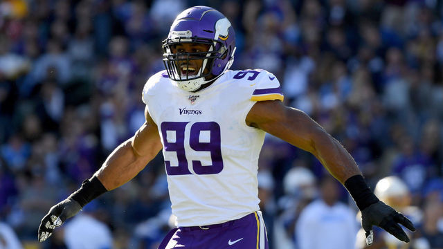 CARSON, CALIFORNIA - DECEMBER 15: Danielle Hunter #99 of the Minnesota Vikings celebrates a fumble recovery during the first quarter against the Los Angeles Chargers at Dignity Health Sports Park on December 15, 2019 in Carson, California.
