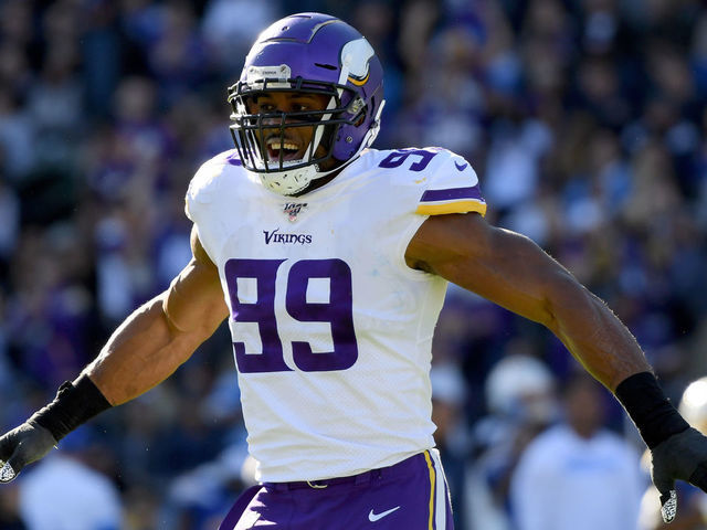 Report: Vikings' Hunter undergoing season-ending surgery on herniated disc