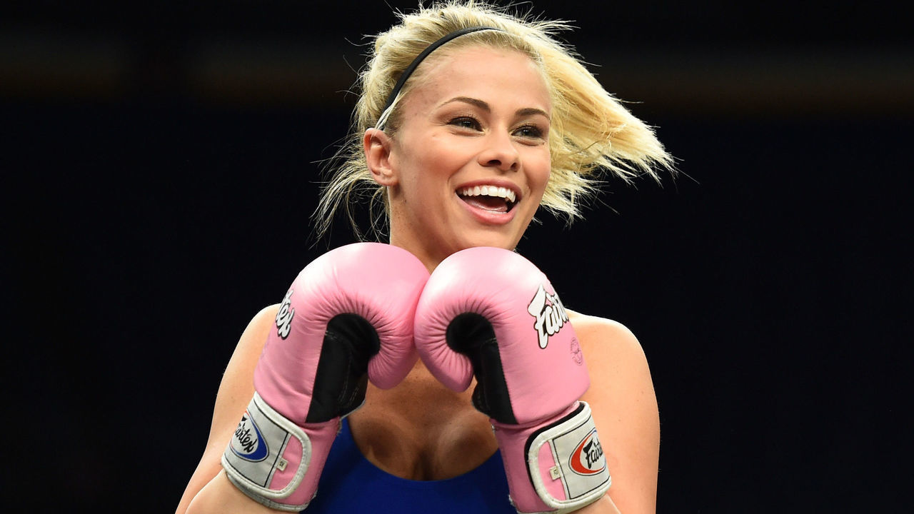 ST. LOUIS, MO - JANUARY 12: Paige VanZant holds an open workout for fans and media at the Scottrade Center on January 12, 2018 in St. Louis, Missouri.