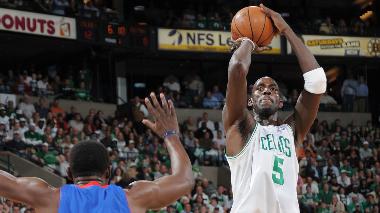 BOSTON - MAY 28: Kevin Garnett #5 of the Boston Celtics takes the shot against Antonio McDyess #24 of the Detroit Pistons during Game Five of the Eastern Conference Finals during the 2008 NBA Playoffs at TD Banknorth Garden on May 28, 2008 in Boston, Massachusetts. Mandatory Copyright Notice: Copyright 2008 NBAE