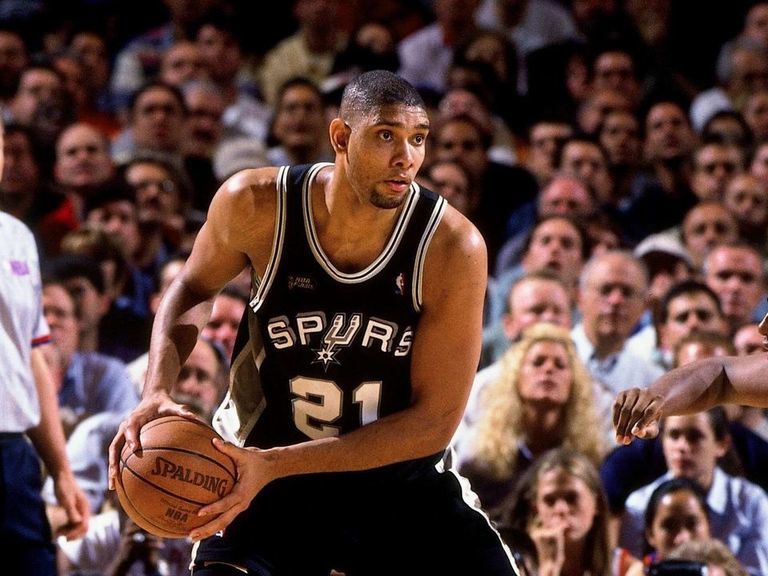 WATCH: Classic 🏀: Duncan, 'The Admiral' win 1st career title in 1999