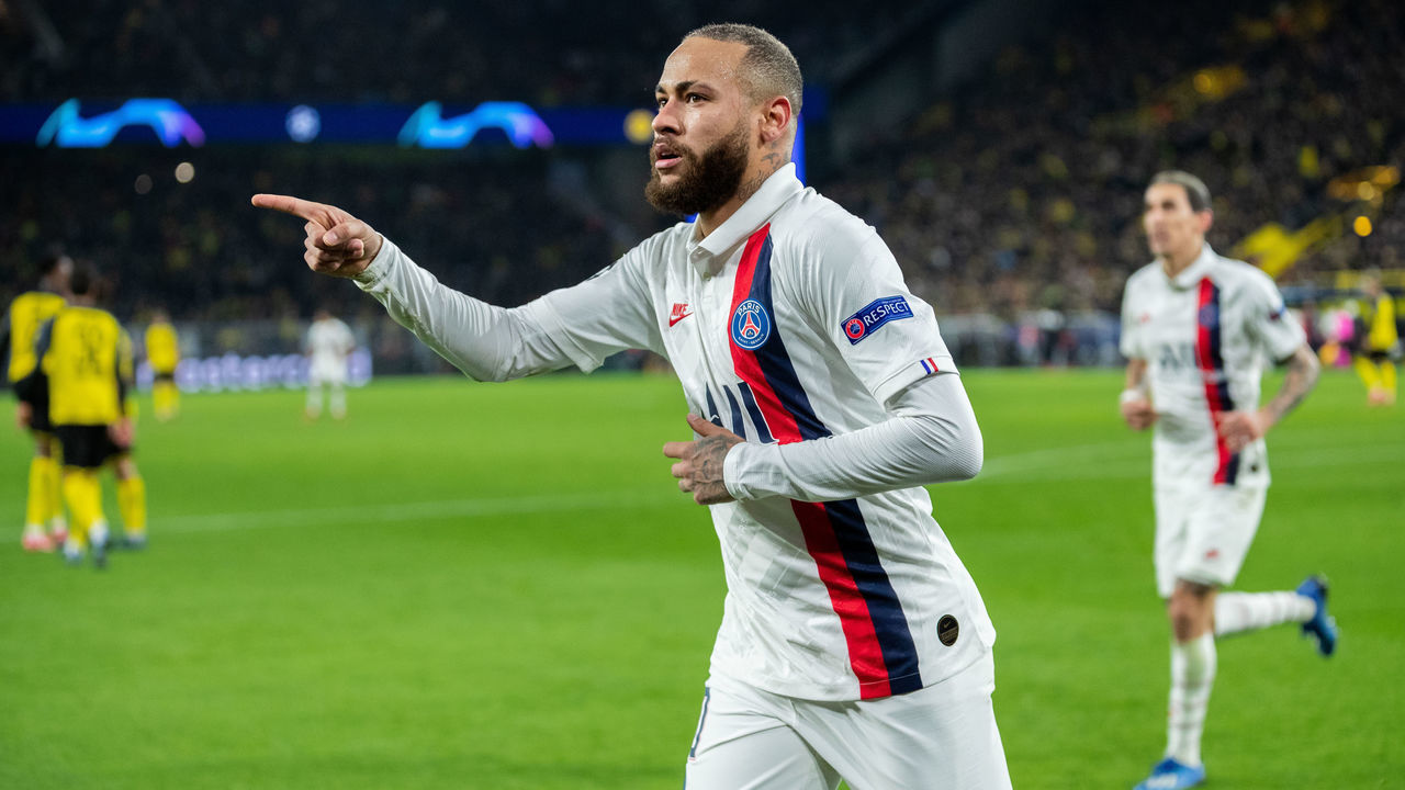 DORTMUND, GERMANY - FEBRUARY 18: Neymar of Paris Saint-Germain celebrates after scoring his team's first goal during the UEFA Champions League round of 16 first leg match between Borussia Dortmund and Paris Saint-Germain at Signal Iduna Park on February 18, 2020 in Dortmund, Germany.