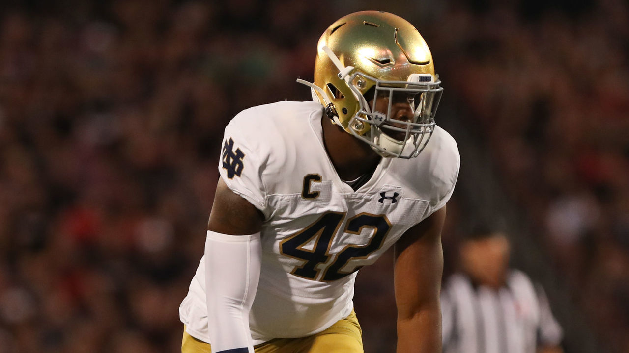 LOUISVILLE, KY - SEPTEMBER 02: Notre Dame Fighting Irish defensive lineman Julian Okwara (42) during the game against the Notre Dame Fighting Irish and the Louisville Cardinals on September 2nd 2019, at Cardinal Stadium in Louisville, KY.