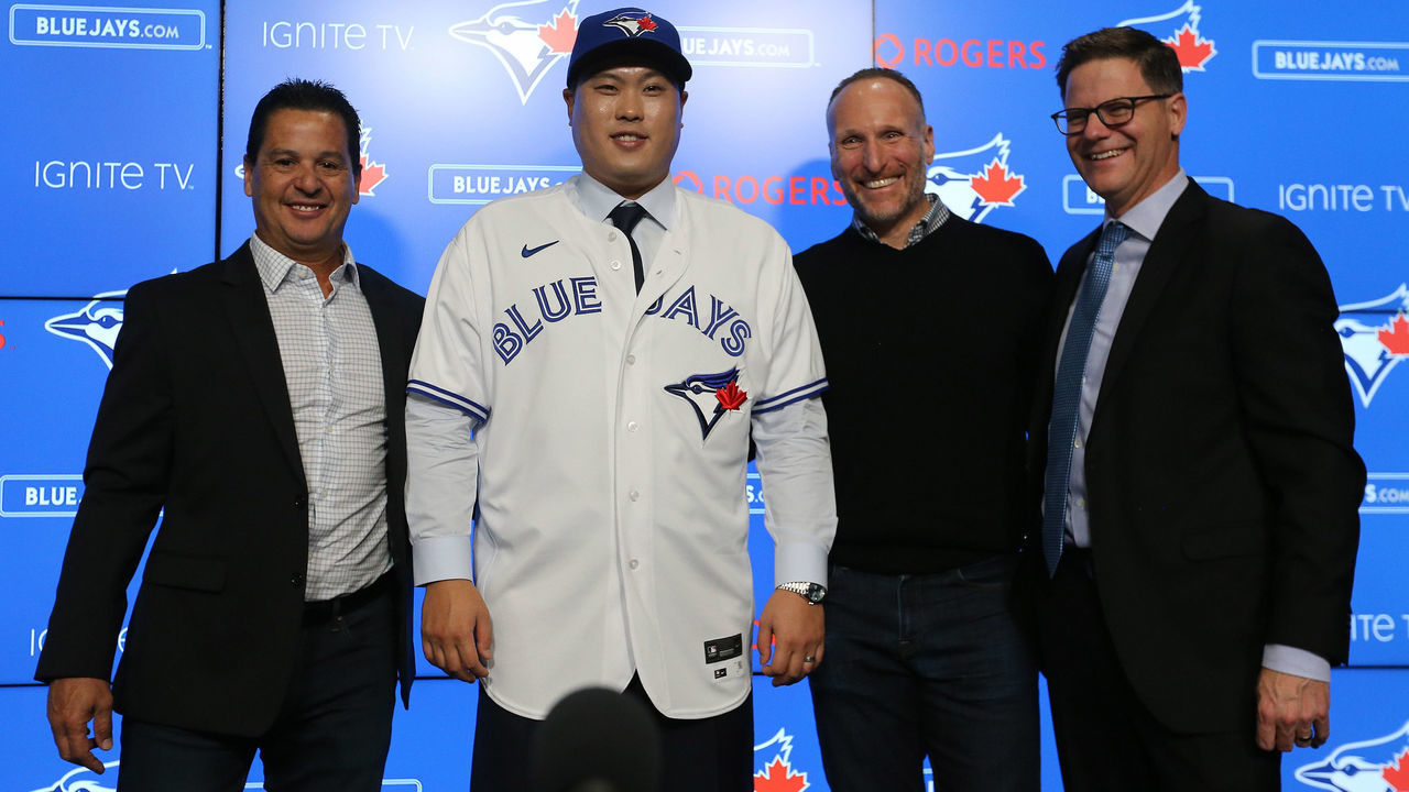 TORONTO, ON- DECEMBER 27 - Charlie Montoyo, Blue Jays president and CEO Mark Shapiro and General Manager Russ Atkins pose as The Toronto Blue Jays host a media availability with new signed free agent left handed pitcher Hyun-Jin Ryu at Rogers Centre in Toronto. December 27, 2019. (Steve Russell/Toronto Star via Getty Images)