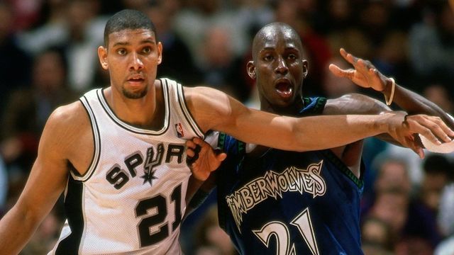 WATCH: Classic 🏀: Duncan faces Garnett for 1st time | theS…