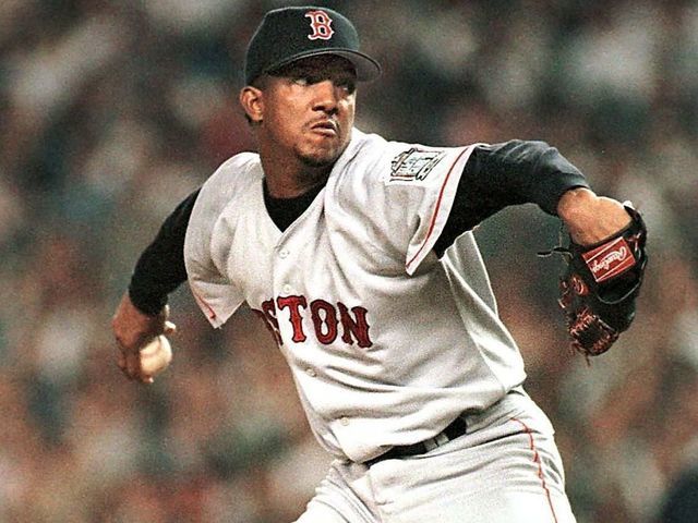 Boston Red Sox pitcher Pedro Martinez tries to improve on his record of 20-4 -- the best in baseball -- during the third inning against the New York Yankees 10 September 1999 at Yankee Stadium in New York. AFP PHOTO/Henny Ray ABRAMS