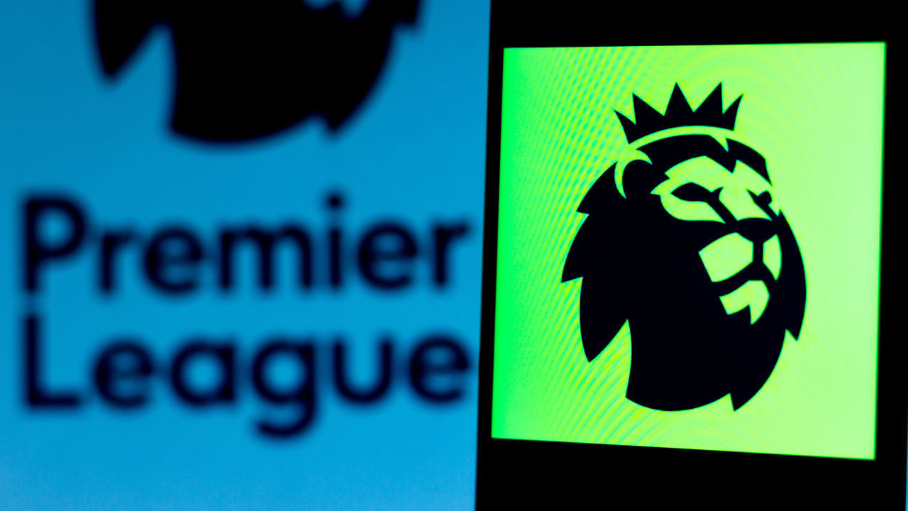BRAZIL - 2020/04/05: In this photo illustration a Premier League logo seen displayed on a smartphone. (Photo Illustration by Rafael Henrique/SOPA Images/LightRocket via Getty Images)