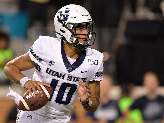 Packers Trade Up To No 26 Select Qb Love Thescore Com