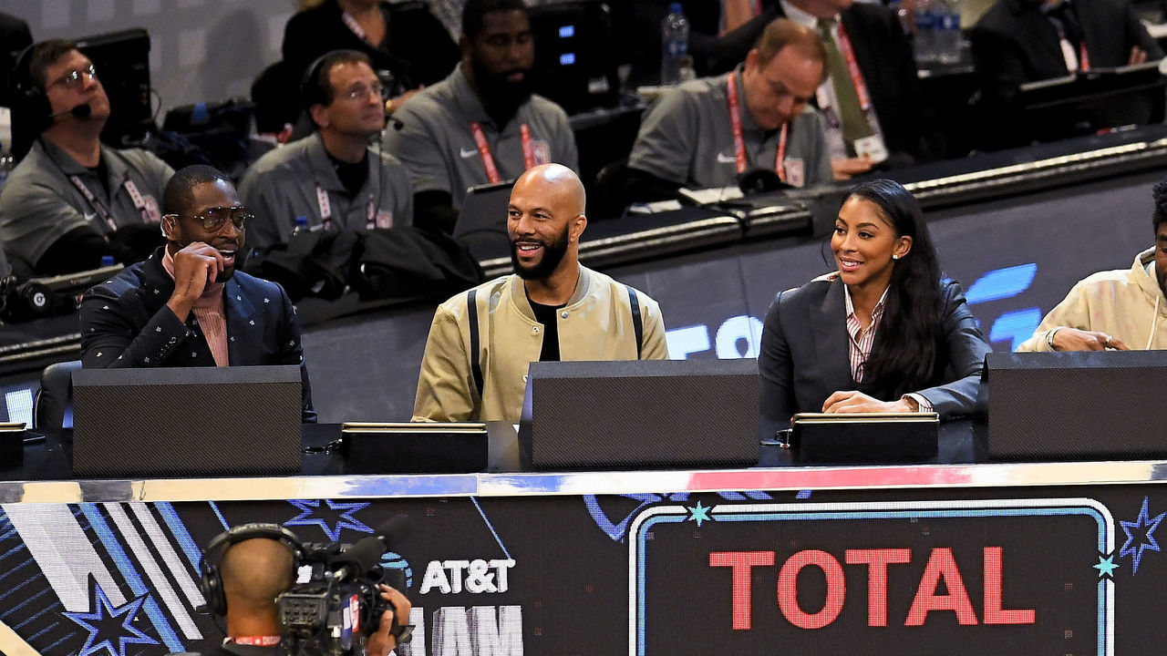 CHICAGO, ILLINOIS - FEBRUARY 15: The panel of Dwyane Wade, Common, Candace Parker, Chadwick Boseman, and Scottie Pippen reveal their scores for a dunk by Aaron Gordon #00 of the Orlando Magic in the 2020 NBA All-Star - AT&T Slam Dunk Contest during State Farm All-Star Saturday Night at the United Center on February 15, 2020 in Chicago, Illinois.