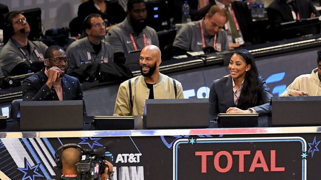 CHICAGO, ILLINOIS - FEBRUARY 15: The panel of Dwyane Wade, Common, Candace Parker, Chadwick Boseman, and Scottie Pippen reveal their scores for a dunk by Aaron Gordon #00 of the Orlando Magic in the 2020 NBA All-Star - AT&T Slam Dunk Contest during State Farm All-Star Saturday Night at the United Center on February 15, 2020 in Chicago, Illinois.