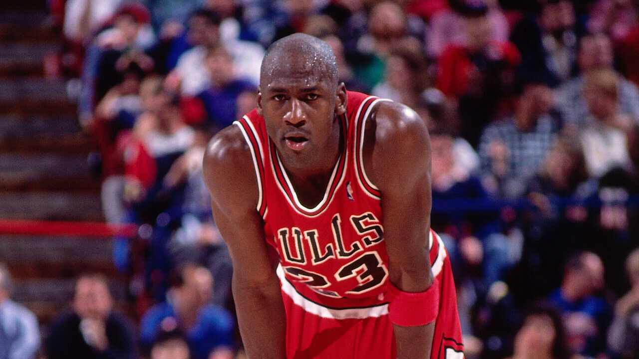 SACRAMENTO, CA - FEBRUARY 4: Michael Jordan #23 of the Chicago Bulls rests against the Sacramento Kings during a game played on February 4, 1991, 1988 at the Arco Arena in Sacramento, California. Mandatory Copyright Notice: Copyright 1991 NBAE
