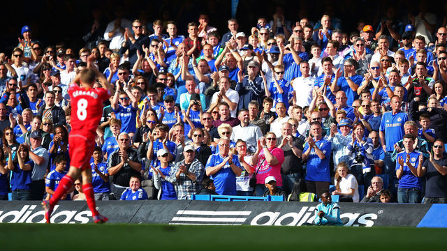 LONDON, ENGLAND - MAY 10: Chelsea fans give a standing ovation to Steven Gerrard of Liverpool as he leaves the pitch at Stamford Bridge for the final time during the Barclays Premier League match between Chelsea and Liverpool at Stamford Bridge on May 10, 2015 in London, England.