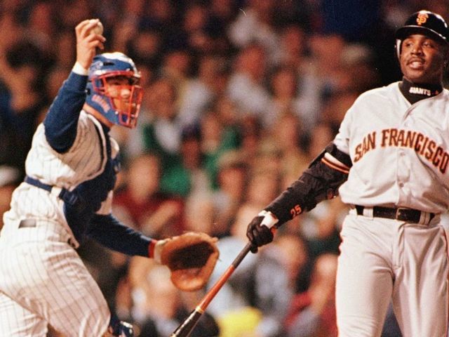 San Francisco Giants Barry Bonds flips his bat after striking out