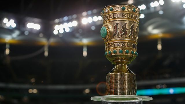 FRANKFURT AM MAIN, GERMANY - MARCH 04: (BILD ZEITUNG OUT) DFB Pokal Cup prior to the DFB Cup quarterfinal match between Eintracht Frankfurt and Werder Bremen at Commerzbank Arena on March 4, 2020 in Frankfurt am Main, Germany.