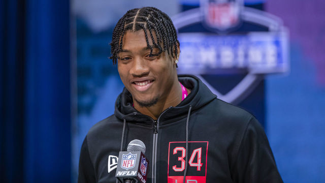 INDIANAPOLIS, IN - FEBRUARY 27: Isaiah Simmons #LB34 of the Clemson Tigers speaks to the media on day three of the NFL Combine at Lucas Oil Stadium on February 27, 2020 in Indianapolis, Indiana.