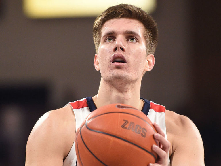 Gonzaga s Petrusev entering NBA draft maintaining NCAA 