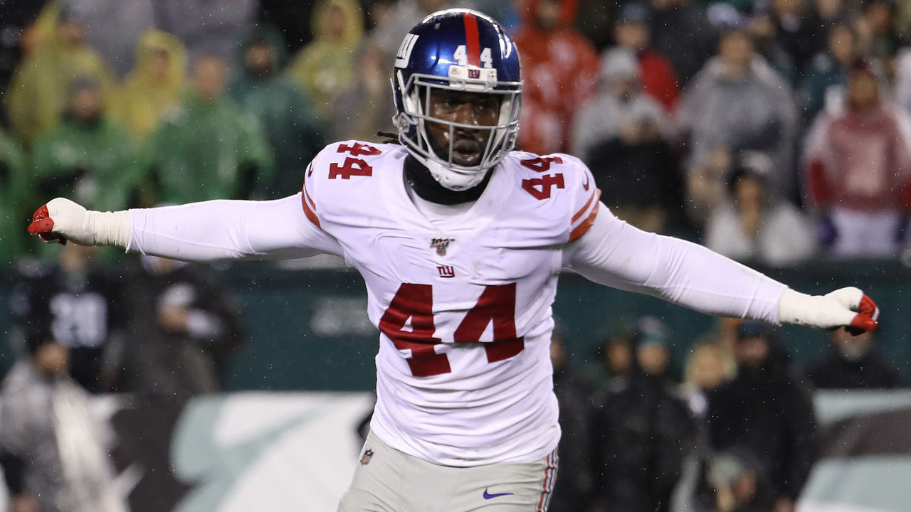 PHILADELPHIA, PENNSYLVANIA - DECEMBER 09: Markus Golden #44 of the New York Giants in action against the Philadelphia Eagles during their game at Lincoln Financial Field on December 09, 2019 in Philadelphia, Pennsylvania.