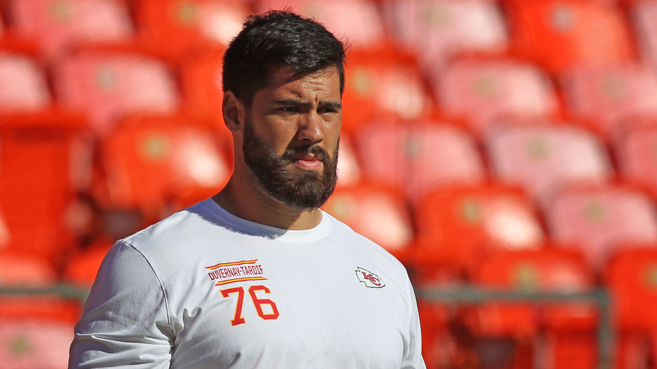 KANSAS CITY, MO - SEPTEMBER 23: Kansas City Chiefs offensive tackle Laurent Duvernay-Tardif (76) before a week 3 NFL game between the San Francisco 49ers and Kansas City Chiefs on September 23, 2018 at Arrowhead Stadium in Kansas City, MO.
