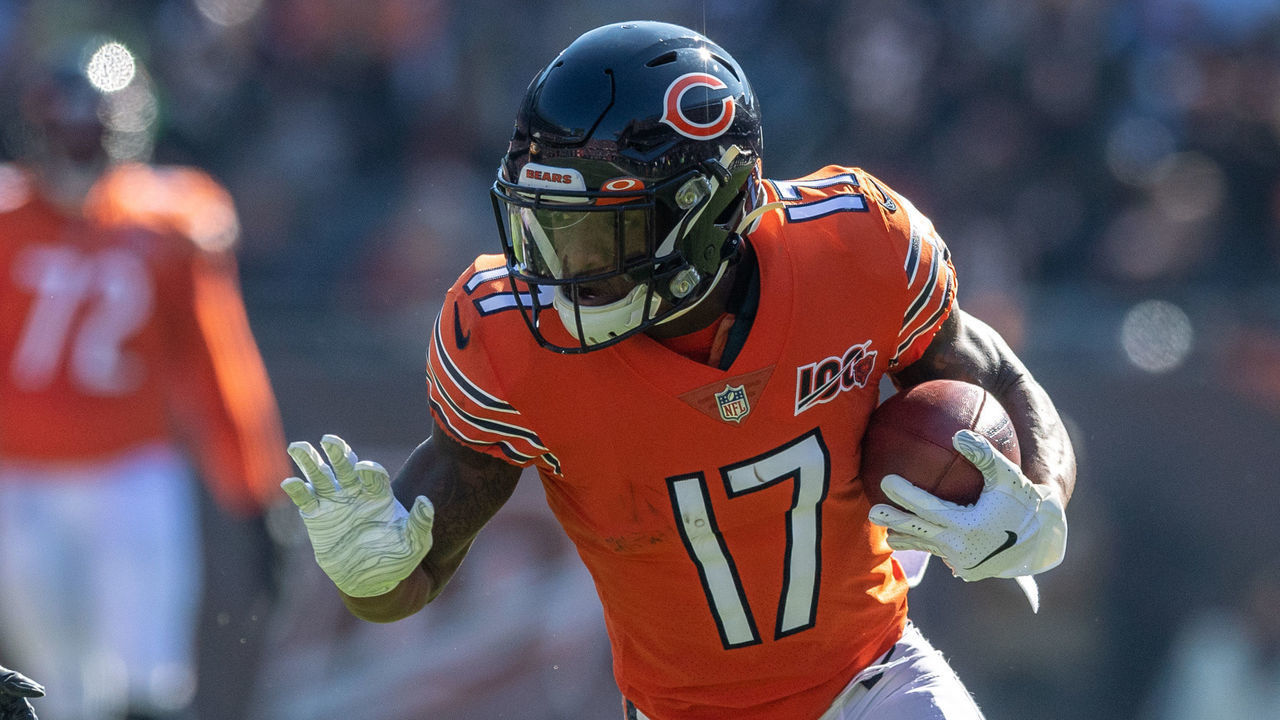 CHICAGO, IL - OCTOBER 27: Chicago Bears Wide Receiver Anthony Miller (17) runs after a catch in the 2nd quarter during an NFL football game between the Los Angeles Chargers and the Chicago Bears on October 27, 2019, at Soldier Field in Chicago, IL.