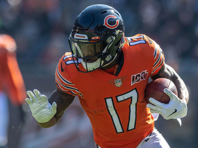 CHICAGO, IL - OCTOBER 27: Chicago Bears Wide Receiver Anthony Miller (17) runs after a catch in the 2nd quarter during an NFL football game between the Los Angeles Chargers and the Chicago Bears on October 27, 2019, at Soldier Field in Chicago, IL.