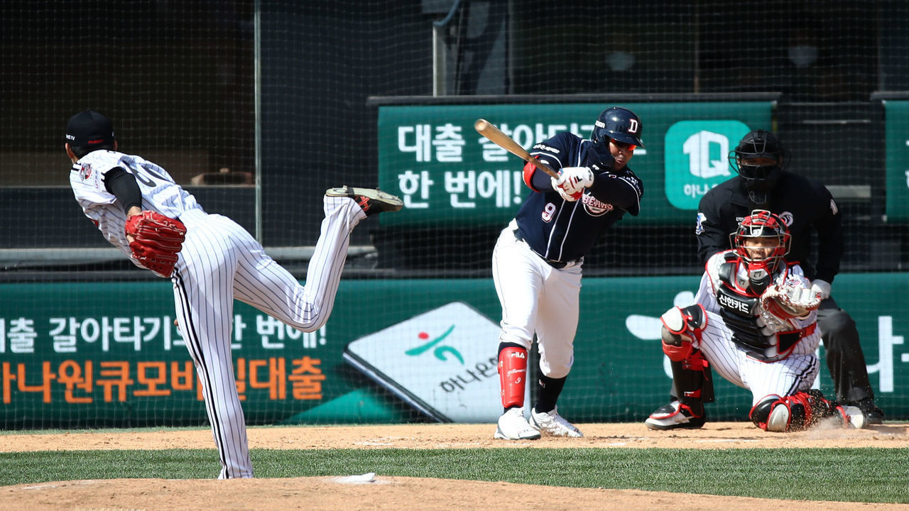 SEOUL, SOUTH KOREA - APRIL 21: (EDITORIAL USE ONLY) Jose Miguel Fernandez of Doosan Bears bats during the preseason game between LG Twins and Doosan Bears at Jamsil Baseball Stadium on April 21, 2020 in Seoul, South Korea. The Korea Baseball Organization (KBO) open a preseason games Tuesday, with its 10 clubs scheduled to play four games each through April 27. The Korea Baseball Organization (KBO) announced Tuesday that the 2020 regular season, postponed from its March 28 start date due to the coronavirus outbreak, will begin May 5.