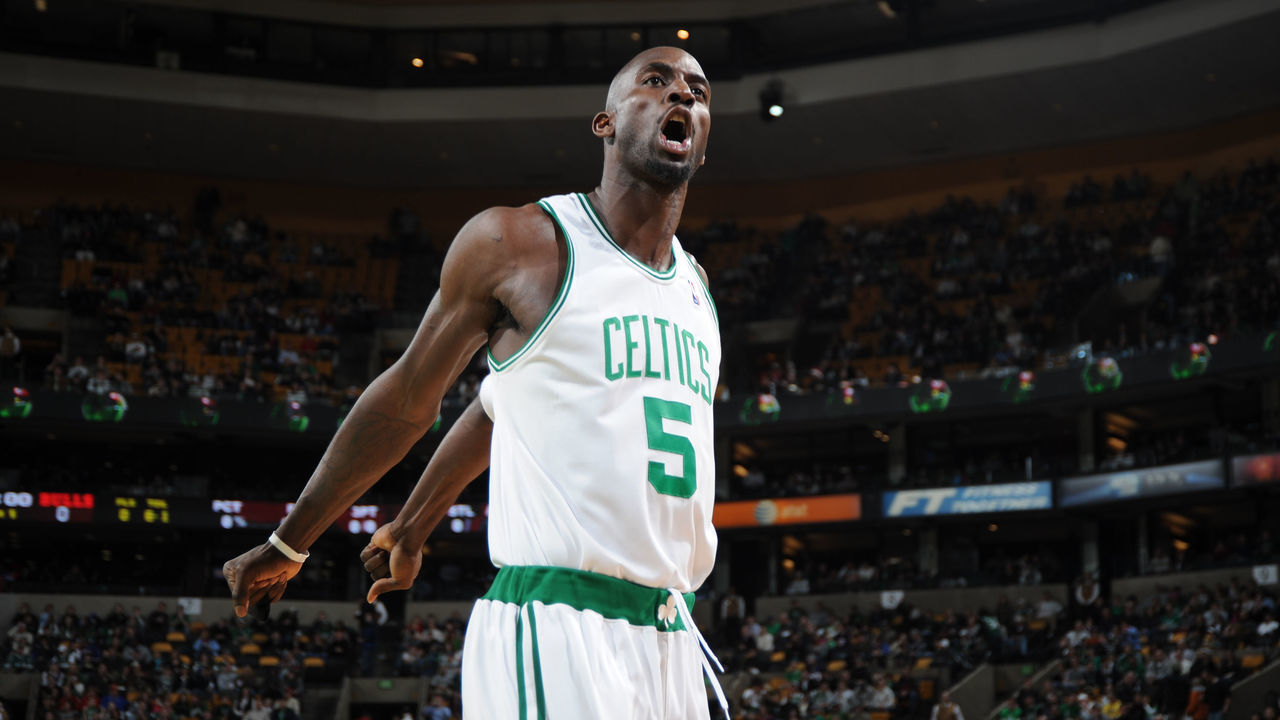 BOSTON - DECEMBER 19: Kevin Garnett #5 of the Boston Celtics gets ready to play against the Chicago Bulls during the game on December 19, 2008 at the TD Banknorth Garden in Boston, Massachusetts. Mandatory Copyright Notice: Copyright 2008 NBAE
