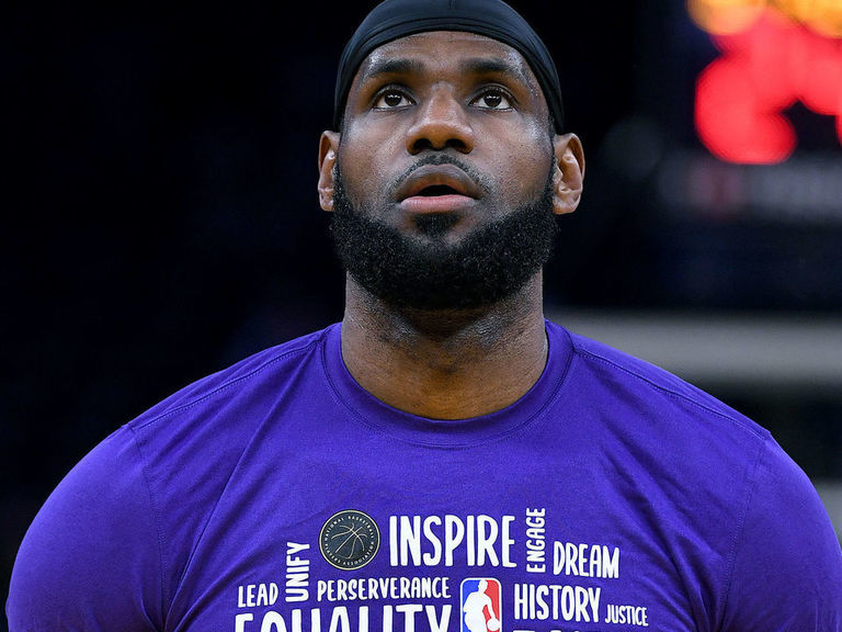 LeBron speaks out on Georgia man killed while jogging | theScore.com