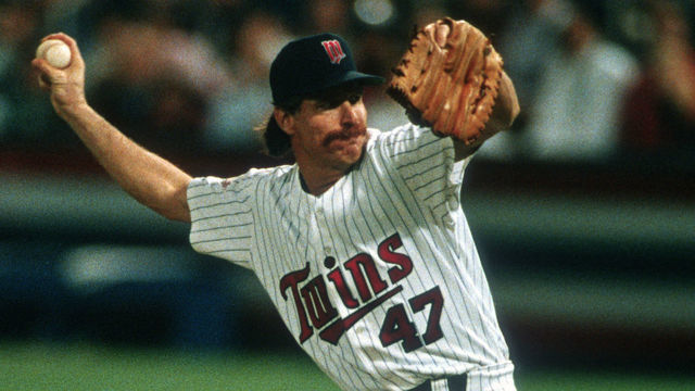 MINNEAPOLIS, MN - OCTOBER 27: Jack Morris #47 of the Minnesota Twins pitches against the Atlanta Braves in Game 7 of the World Series October 27, 1991 at the Hubert H. Humphrey Metrodome in Minneapolis, Minnesota. The Twins won the Series 4 games to 3.