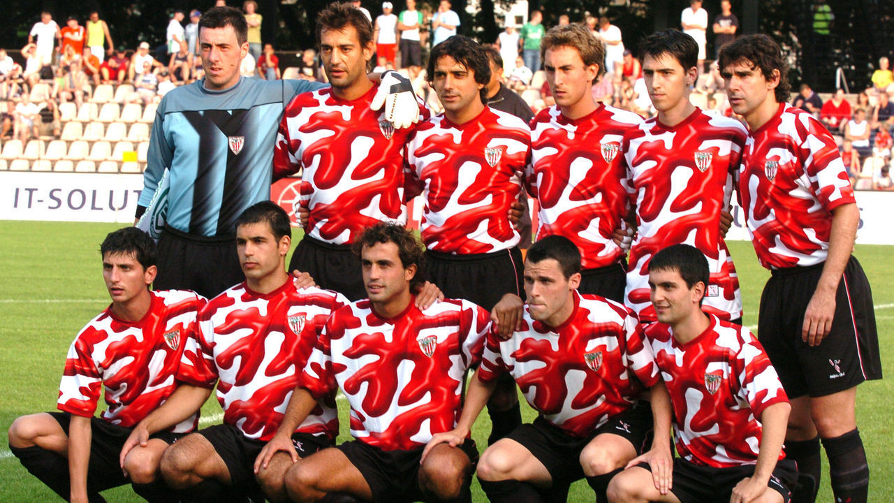 Athletic Bilbao pose for a team group before the start of the match