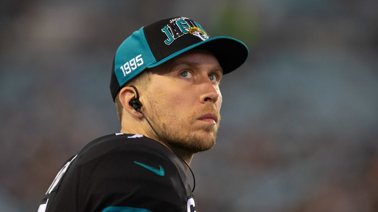 JACKSONVILLE, FL - DECEMBER 08: Jacksonville Jaguars Quarterback Nick Foles (7) during the game between the Los Angeles Chargers and the Jacksonville Jaguars on December 8, 2019 at TIAA Bank Field in Jacksonville, Fl.