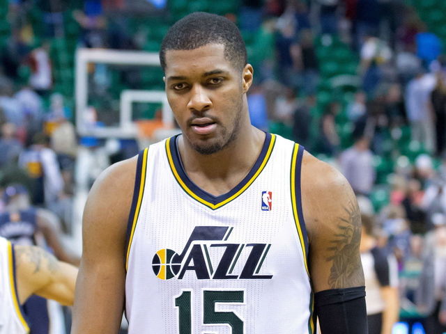 Jazz's Favors could miss Game 1 vs. Warriors with sore back