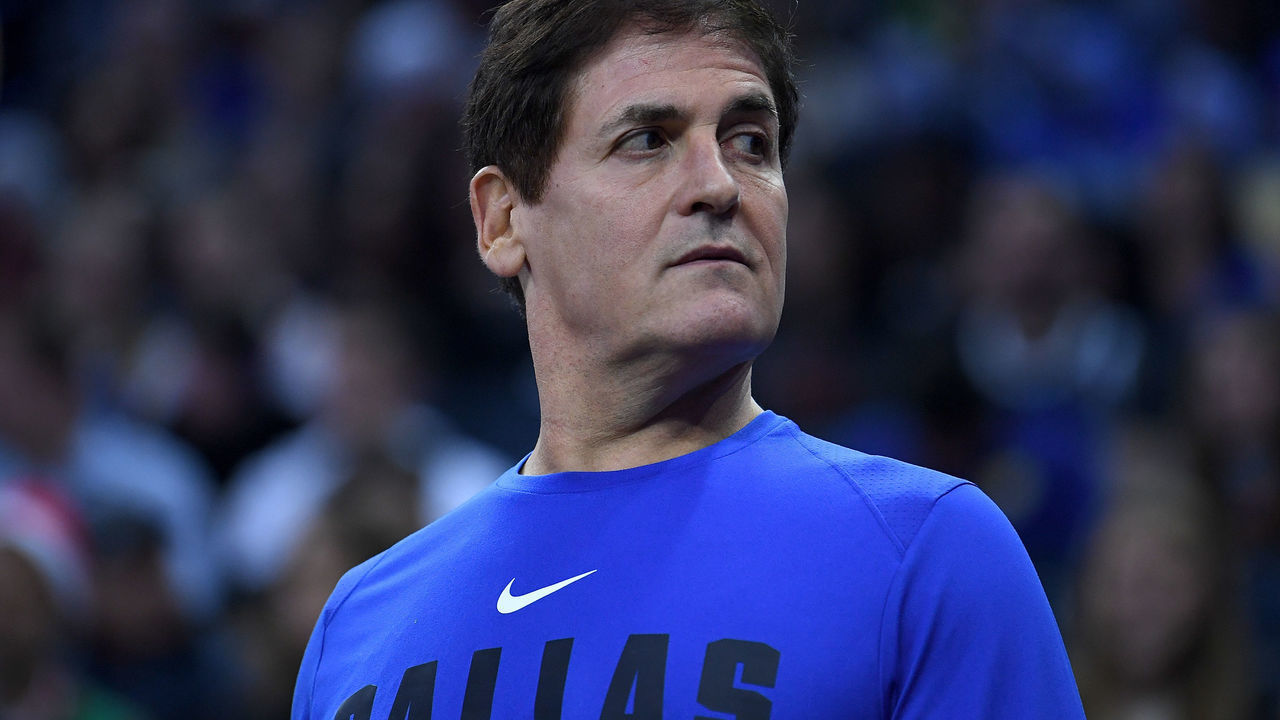 OAKLAND, CA - DECEMBER 22: Team owner Mark Cuban of the Dallas Mavericks from behind the team bench reacts to the officiating against the Golden State Warriors during an NBA basketball game at ORACLE Arena on December 22, 2018 in Oakland, California.