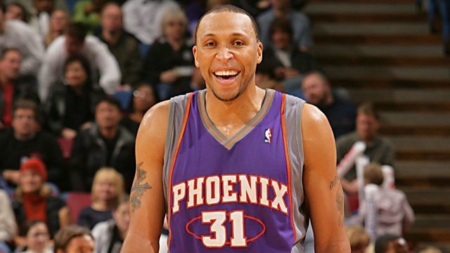 SACRAMENTO, CA - DECEMBER 30: Shawn Marion #31 of the Phoenix Suns smiles during the NBA game against the Sacramento Kings on December 30, 2007 at Arco Arena in Sacramento, California. The Suns won 117-102. NOTE TO USER: User expressly acknowledges and agrees that, by downloading and/or using this Photograph, user is consenting to the terms and conditions of the Getty Images License Agreement. Mandatory Copyright Notice: Copyright 2007 NBAE