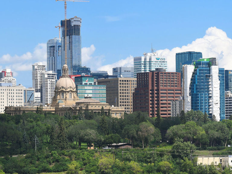 Alberta premier Edmonton 'safest place in the continent' to host NHL