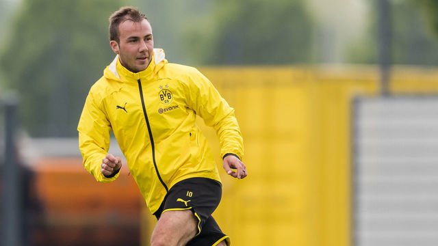 DORTMUND, GERMANY - MAY 04: Mario Goetze of Borussia Dortmund runs during a training session of Borussia Dortmund on May 04, 2020 in Dortmund, Germany.