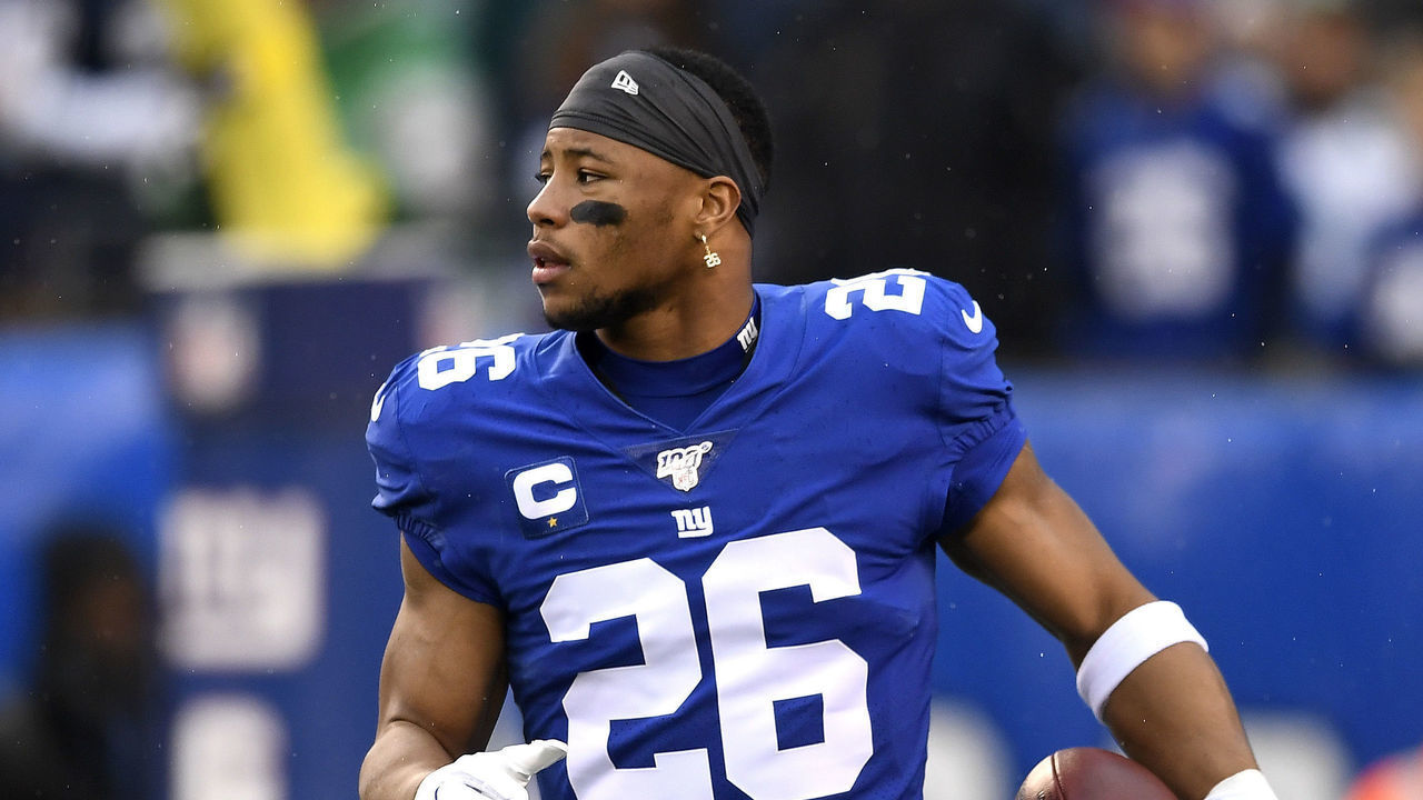 EAST RUTHERFORD, NEW JERSEY - DECEMBER 29: Saquon Barkley #26 of the New York Giants warms up prior to the game against the Philadelphia Eagles at MetLife Stadium on December 29, 2019 in East Rutherford, New Jersey.