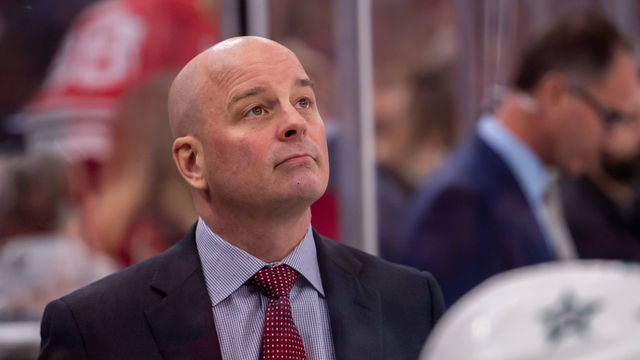 CHICAGO, IL - NOVEMBER 26: Dallas Stars head coach Jim Montgomery looks up during a game between the Dallas Stars and the Chicago Blackhawks on November 26, 2019, at the United Center in Chicago, IL.